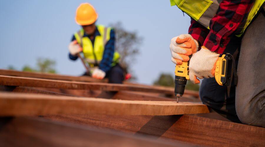 Professional residential roofers in Wellington, MO